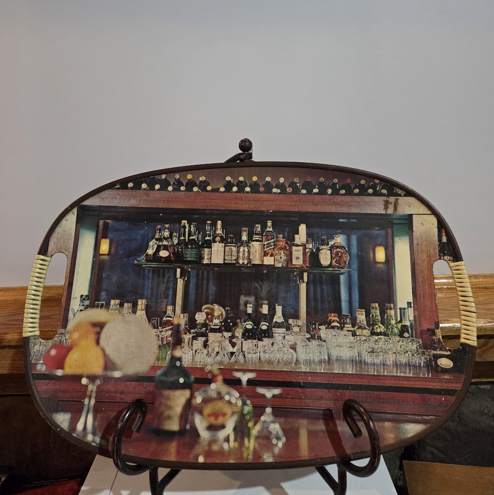 EYE CATCHING VINTAGE Mid-century Mod. Serving Tray!